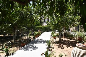 Knossos Hotel
