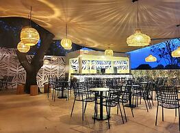 Oceanis Park Hotel