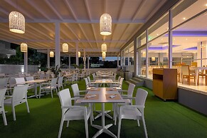 Oceanis Park Hotel