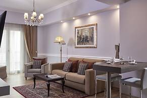 AVA Hotel & Suites