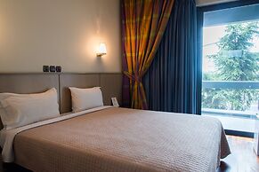 Pines Hotel