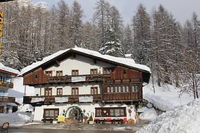 Hotel Al Larin