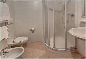 Hotel Al Larin