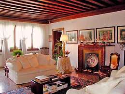 At Home A Palazzo
