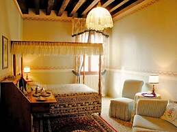 At Home A Palazzo