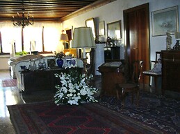 At Home A Palazzo