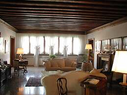 At Home A Palazzo