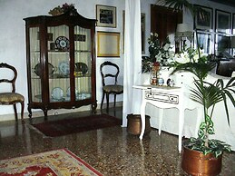At Home A Palazzo