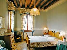 At Home A Palazzo