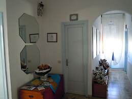 Leonardo's Rooms