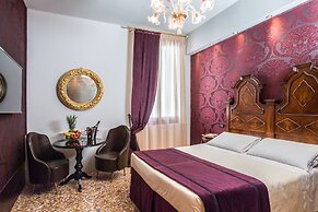Locanda Leon Bianco on the Grand Canal
