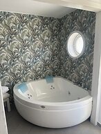 Tasso Suites & Spa