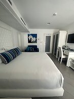 Tasso Suites & Spa
