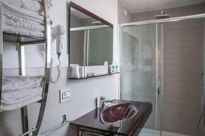 Tasso Suites & Spa