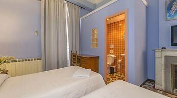 Hostal Girona