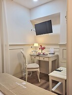 Charly Hotel