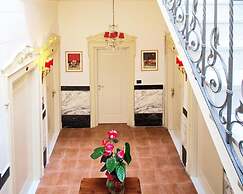 Charly Hotel