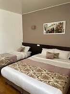 Empire Hotel