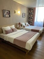 Empire Hotel