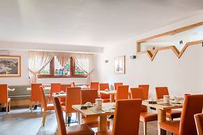 Hotel Alpina
