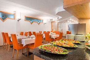 Hotel Alpina