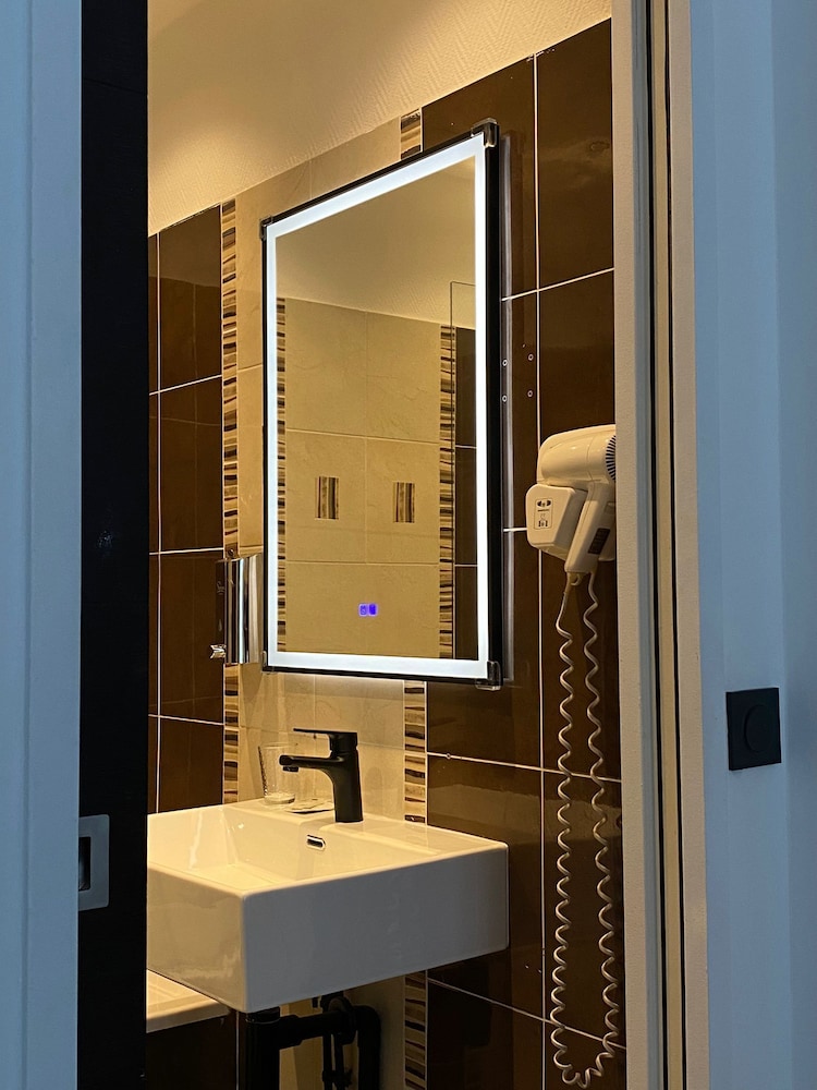 Luxor Bastille Hôtel