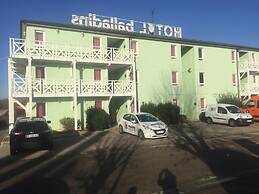 Hotel initial by balladins Roissy CDG / Saint-Mard