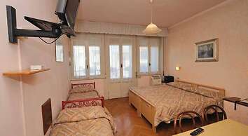 Hotel Elena