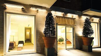 Rota Suites