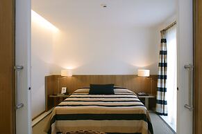 Rota Suites