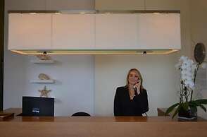 Rota Suites