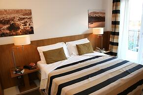 Rota Suites