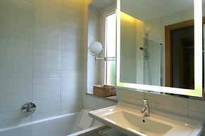 Rota Suites