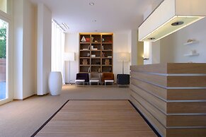 Rota Suites