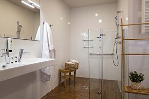 Welcome Hotel