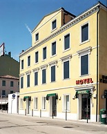 Hotel Trieste