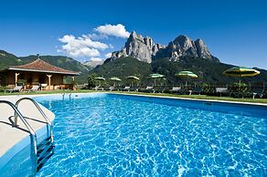 Mirabell Alpine Garden Resort