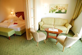 Mirabell Alpine Garden Resort