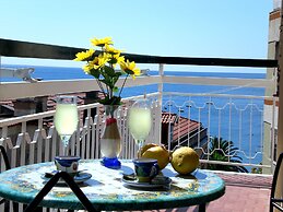 Riviera B&B Rooms and Apartament SEA-VIEW