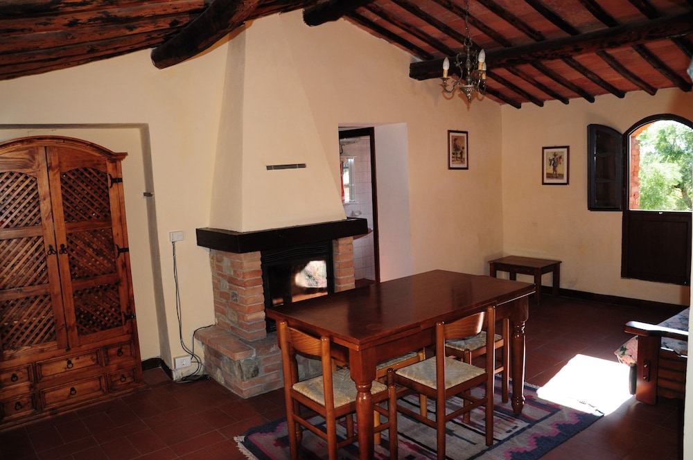 Castello di Selvole-Adults Only