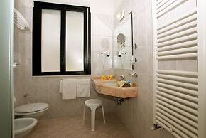 Hotel Athena