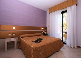 Hotel Athena
