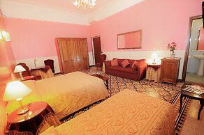 Hotel Sweet Home