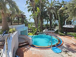 Paco Residence