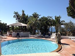 Paco Residence