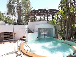 Paco Residence