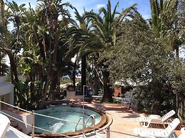 Paco Residence