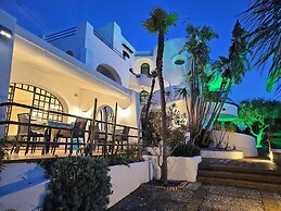 Paco Residence