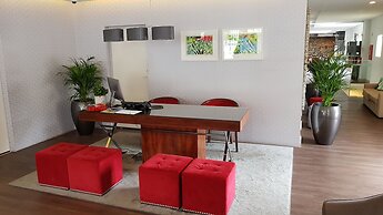 Santa Cruz Village Hotel