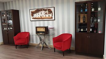 Santa Cruz Village Hotel